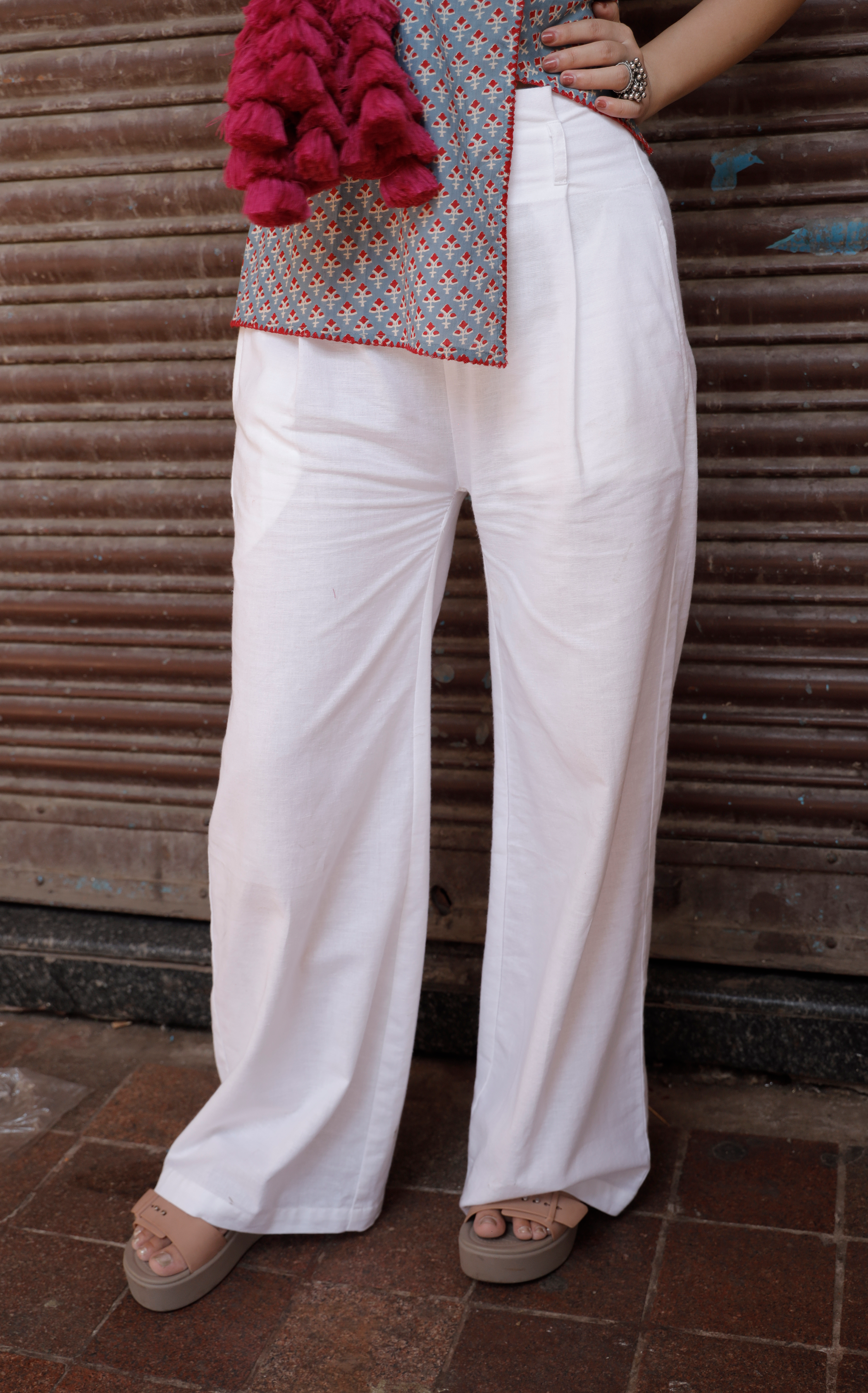 Loose-Fit Linen Trouser