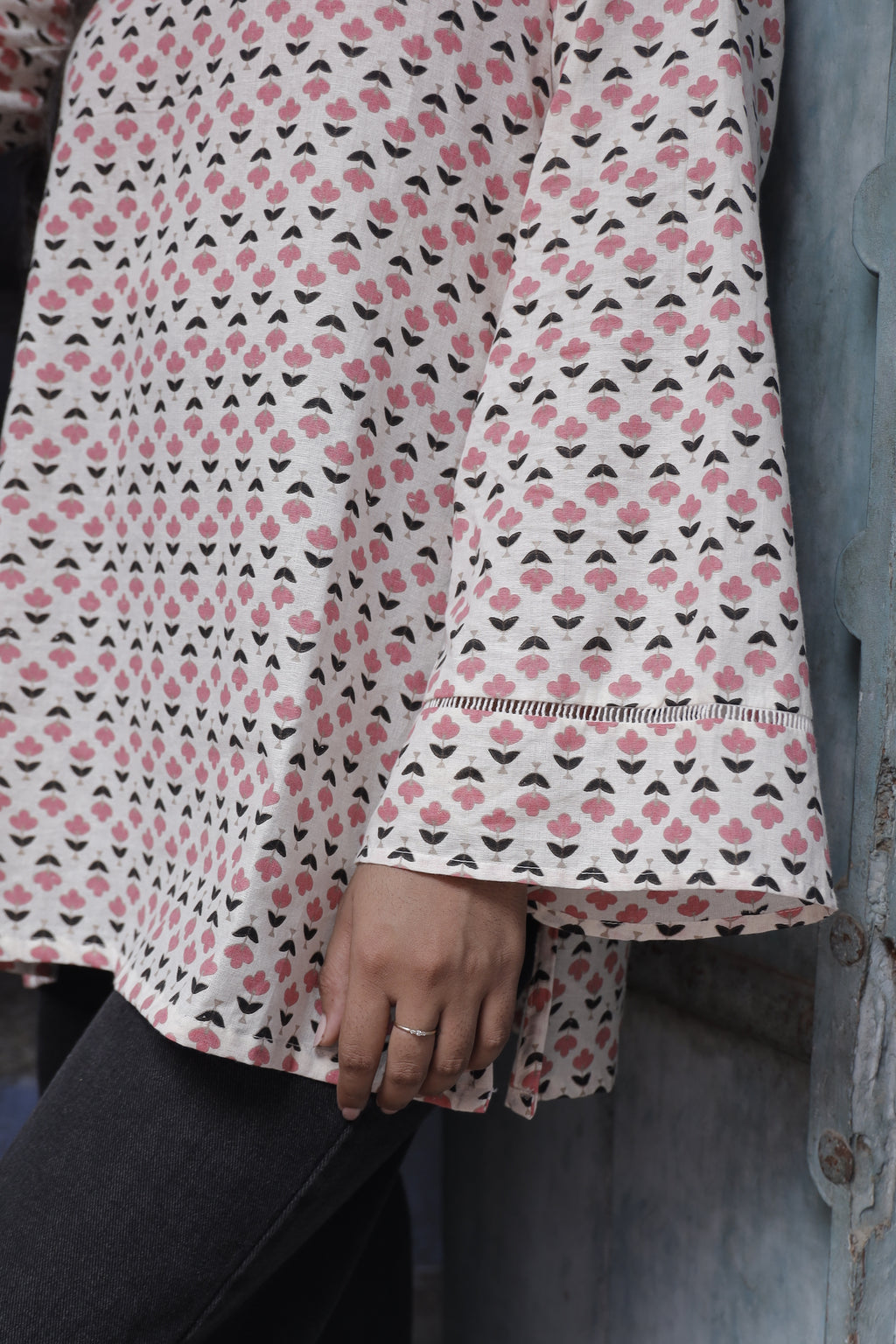 Husna Kurti